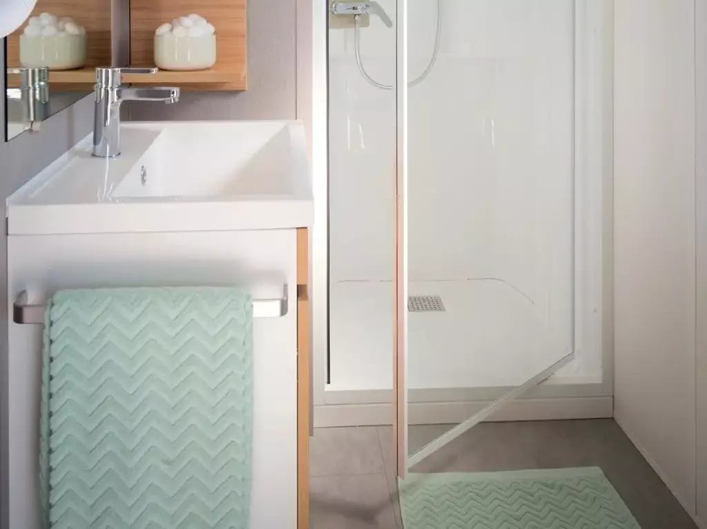 Interieur accommodatie Camping Les Places Dorées