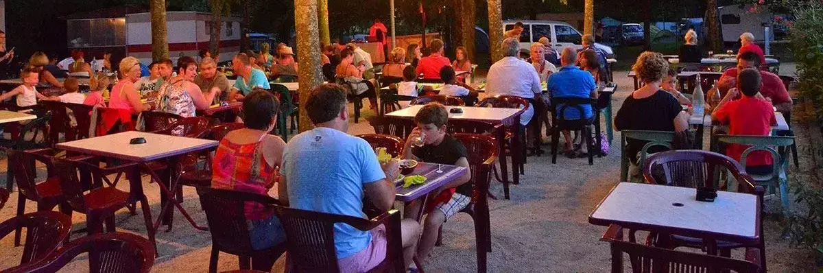 Cafe-Bar-Restaurant Camping Les Platanes