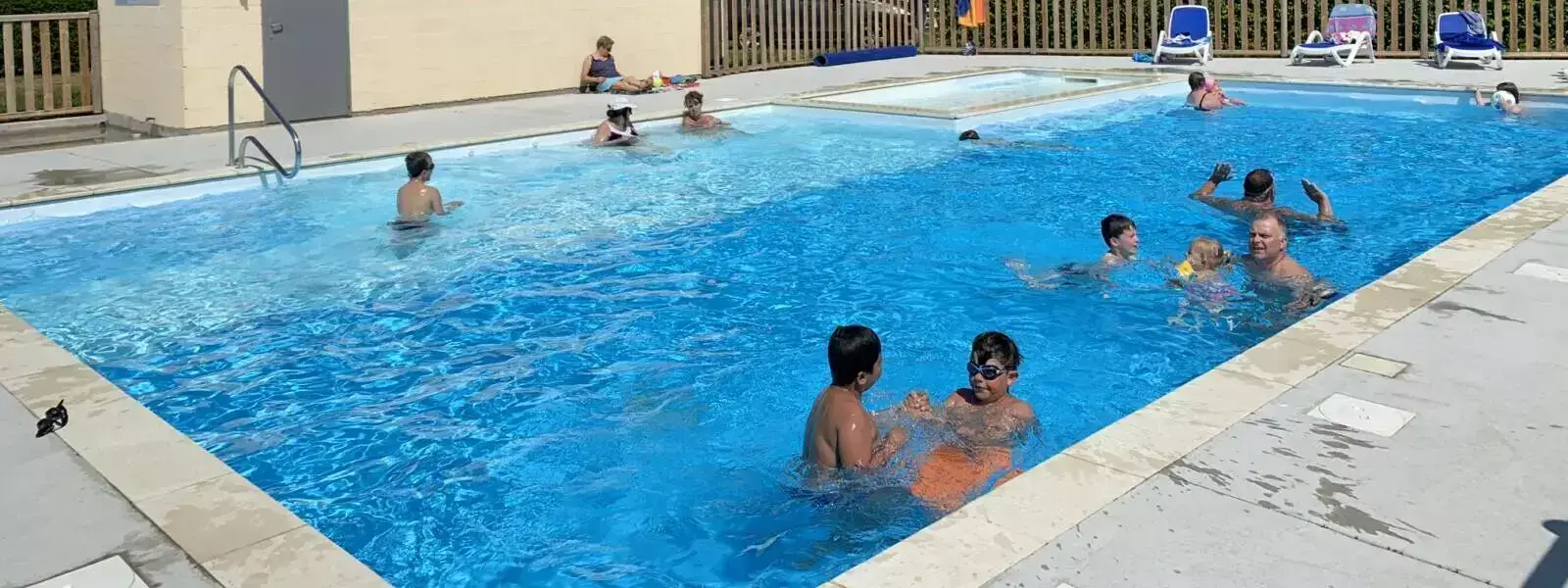Piscina Camping Les Prés De La Mer