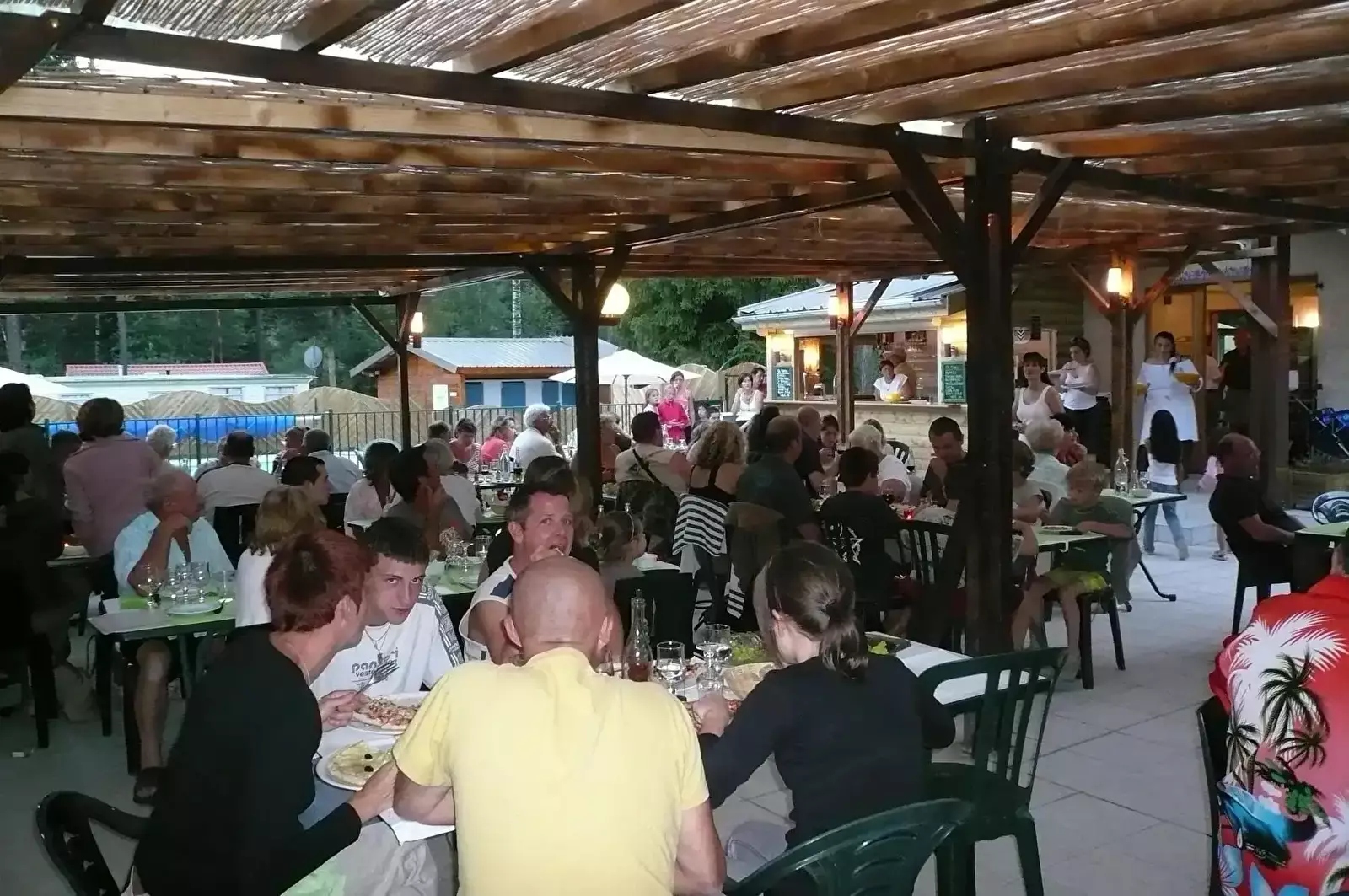 Cafe-Bar-Restaurant Camping Les Relarguiers