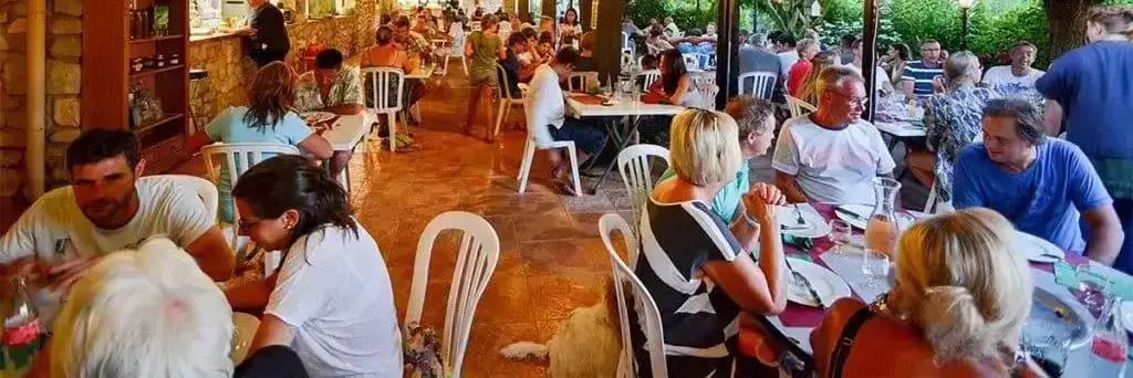 Kavárna restaurace bar Camping Les Restanques