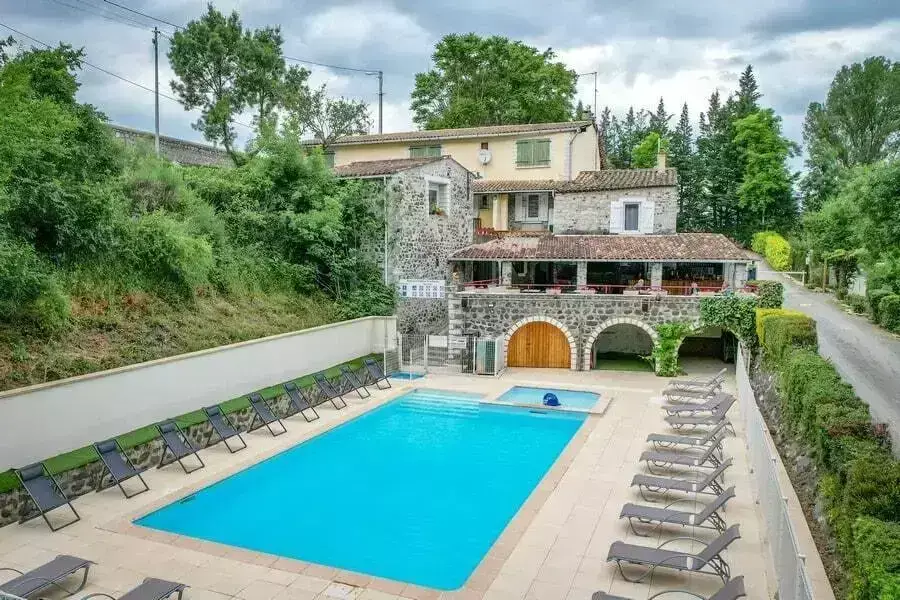 Piscina Camping Les Rives D'auzon