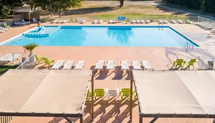 Camping Les Rives Du Luberon - Marvilla Parks