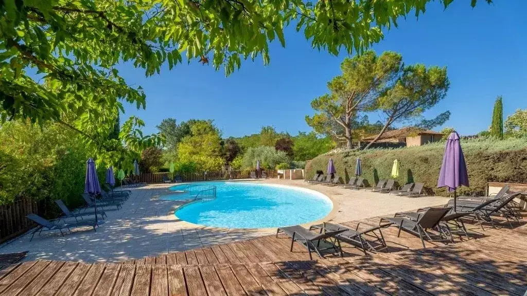 Piscina Camping Les Routes de Provence
