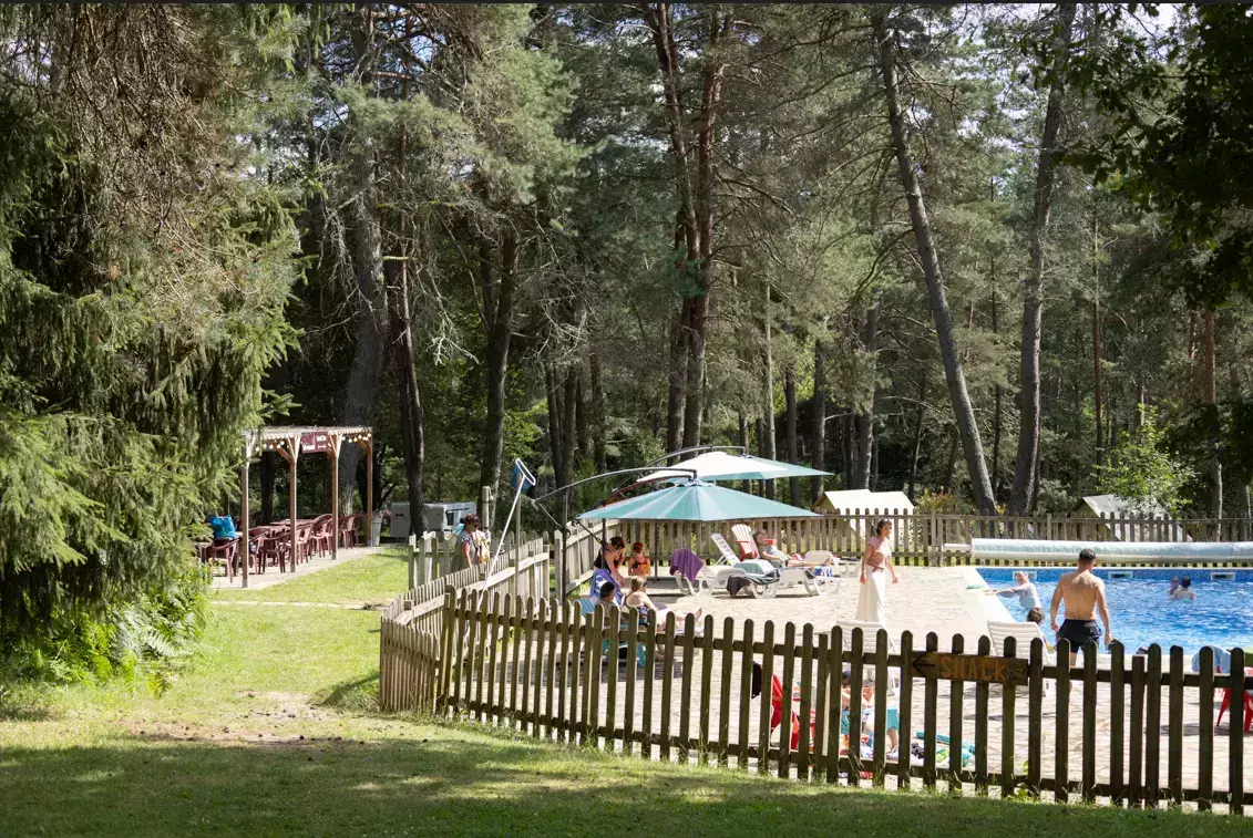 Schwimmbad Camping Les Sapins de Corrèze