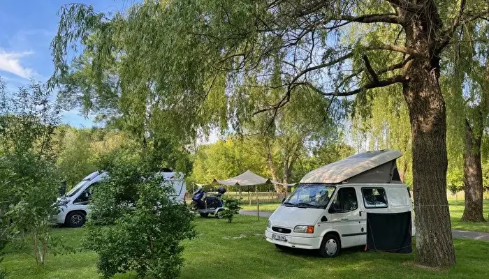 Camping Les Saules De Cormery