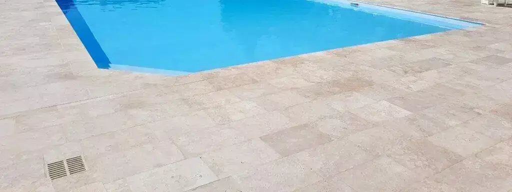 Piscina Camping Les Tourterelles