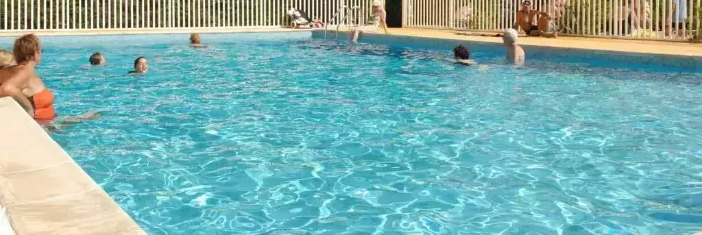 Swimming pool Camping Les Vignes