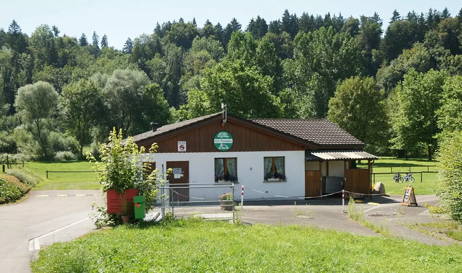Chalet-Bungalow Camping Leutswil
