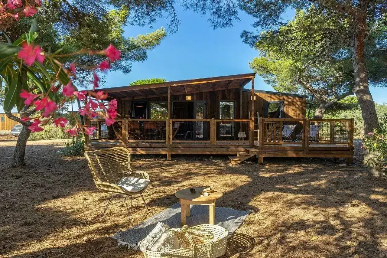 Chalet-Bungalow-Huisje Camping L'Hirondelle