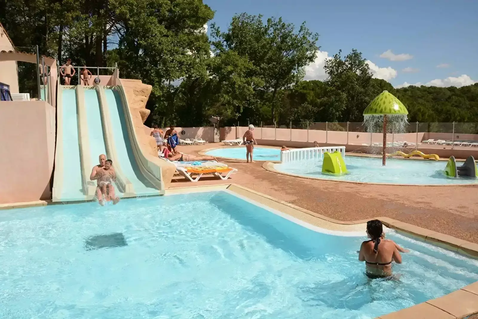 Piscina Camping Lou Cantaire