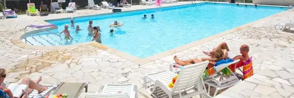 Piscina Camping Ludo