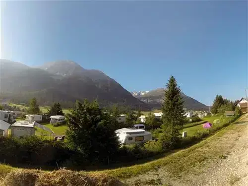 Chalet-Bungalow Camping Madulain
