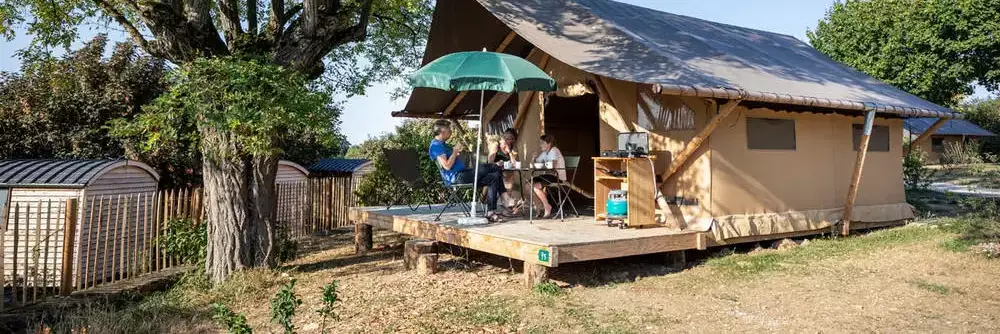 Glamping Camping Meursault - Huttopia