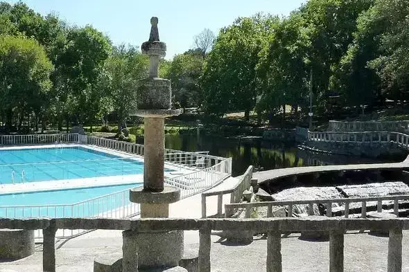 Zwembad Camping Monterroso