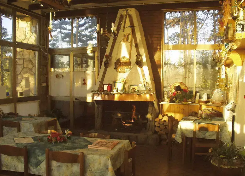 Cafe-Bar-Restaurant Camping Obelisco