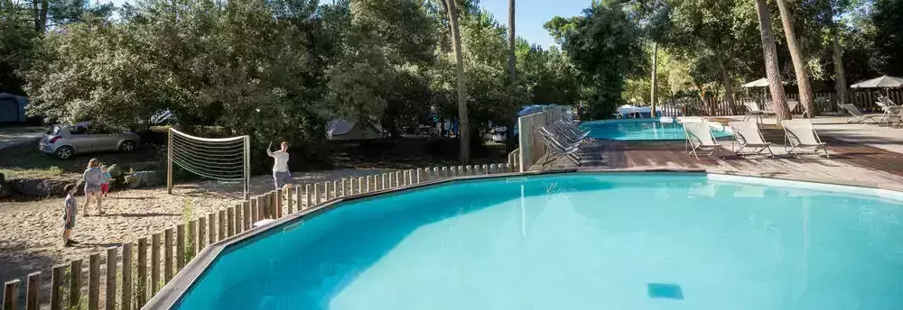 Piscina Camping Oléron Les Pins - Huttopia