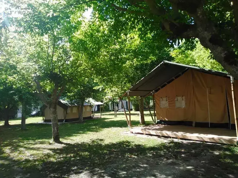 Glamping Camping Paradis Aubeterre sur Dronne