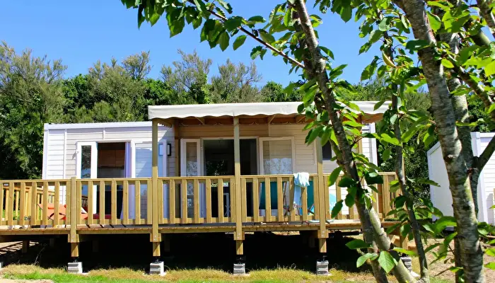 Camping Paradis De Ménez Bichen.