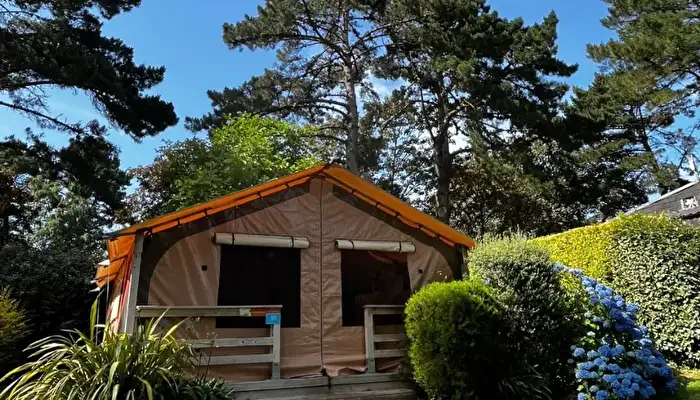 Camping Paradis Les Capucines.