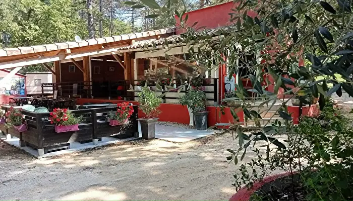 Camping Parc de Saint-Sauvayre.