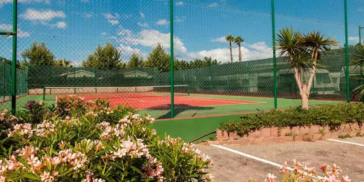 Tenisový kurt Camping Platja Cambrils