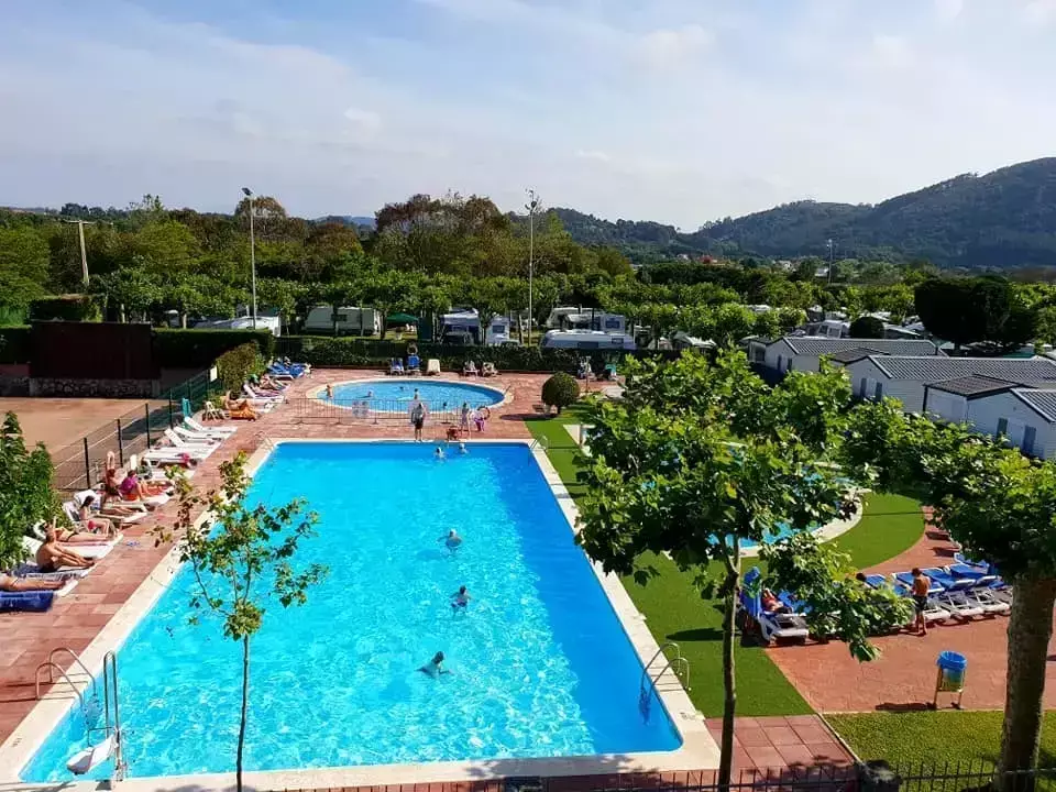 Schwimmbad Camping Playa Joyel