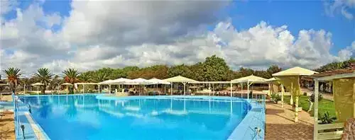 Piscina Camping Proti