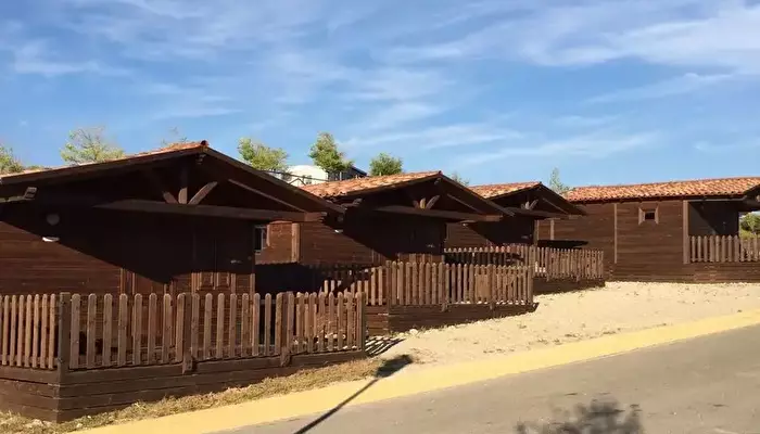 Camping Pueblo Blanco.