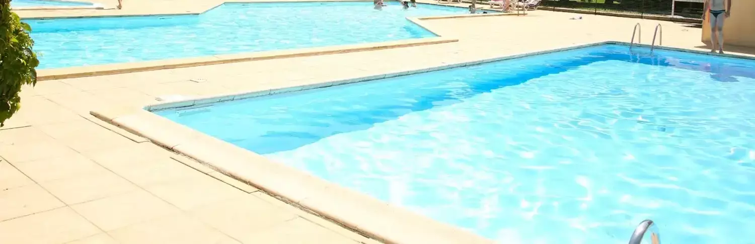 Zwembad Camping Ranch Des Volcans