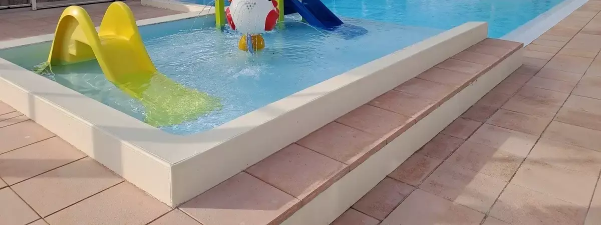 Piscina interna Camping Résidéa