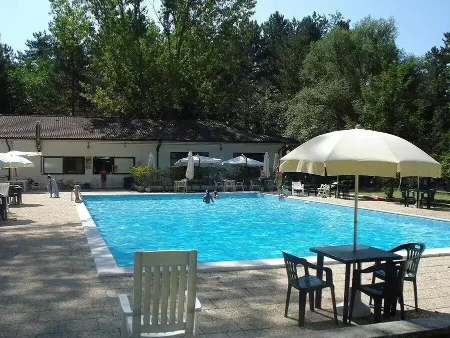 Piscina Camping Rio Verde
