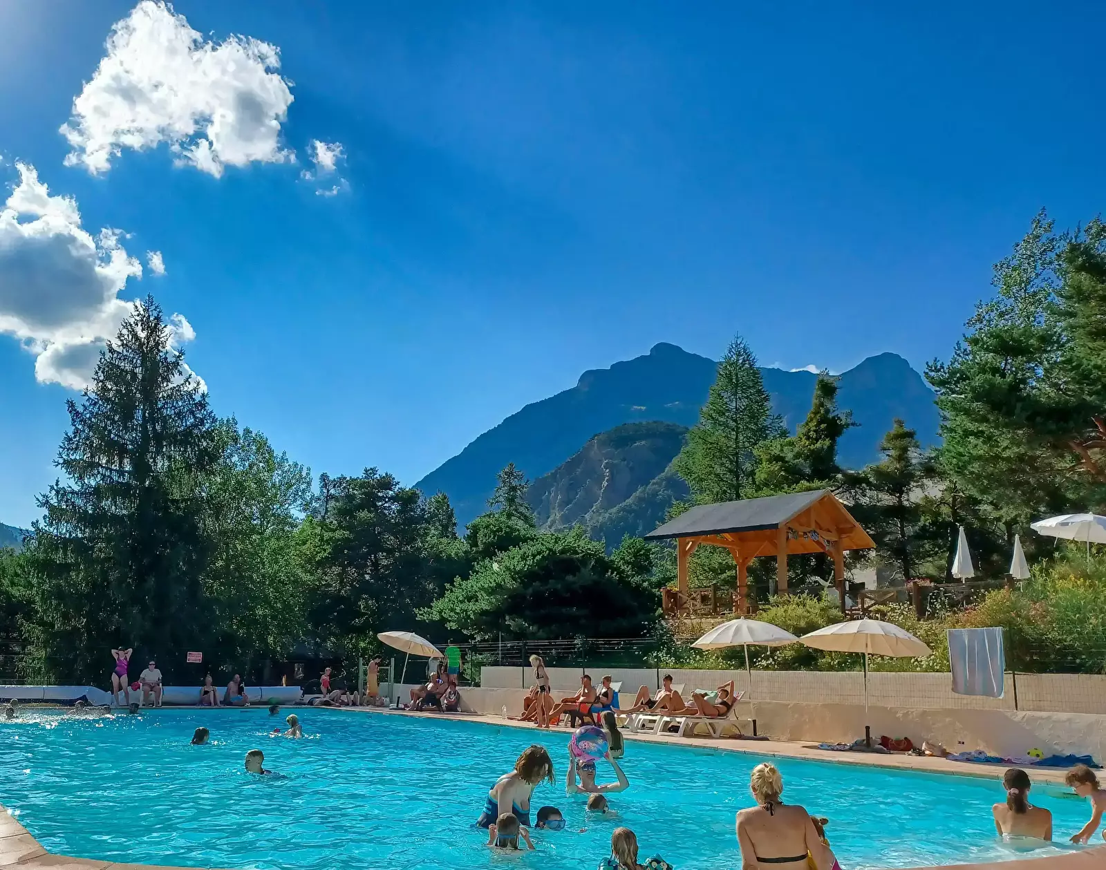 Piscina Camping Rioclar