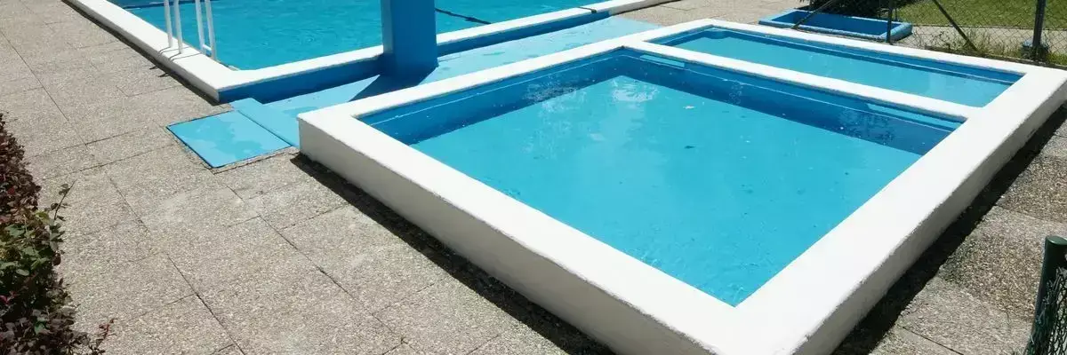 Svømmepøl Camping Sedunum