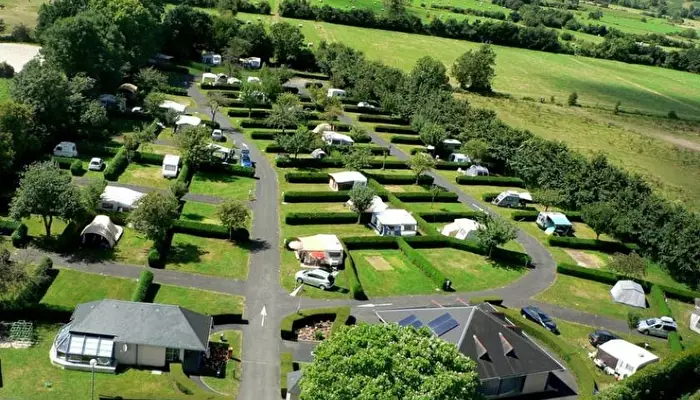 Camping Sous Les Pommiers.