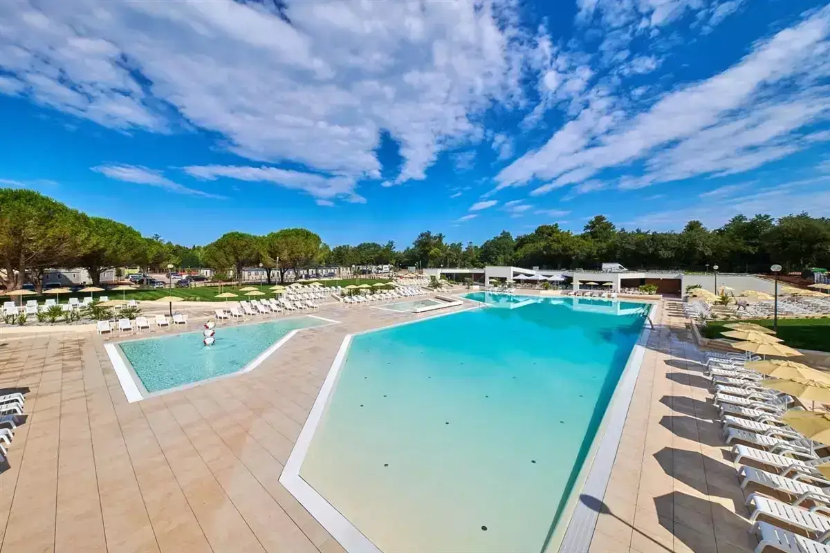 Piscina Camping Stella Maris - Istracamping