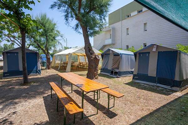 Camping Summerland In Senigallia Italy Jetcamp Com
