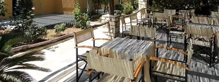 Kafić-Restoran-Bar Camping Surfing Beach Paros