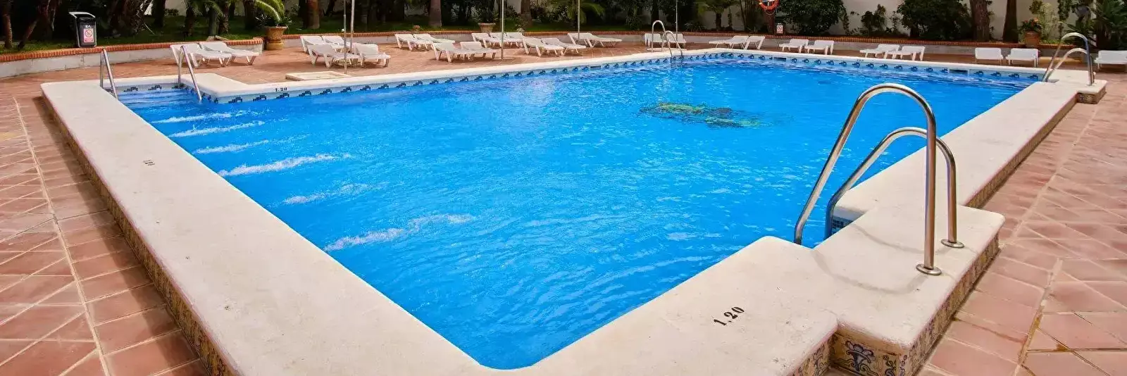 Plavecký bazén Camping Tarifa