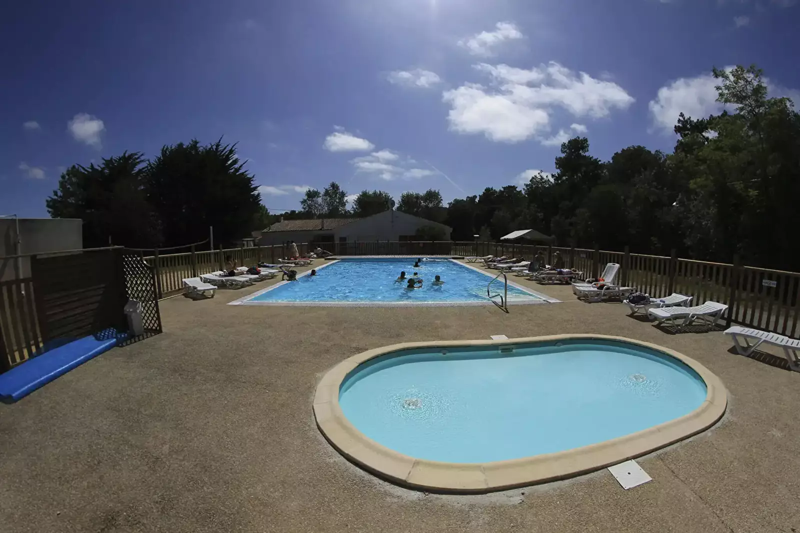 Piscina Camping Ternelia La Caillebotiere