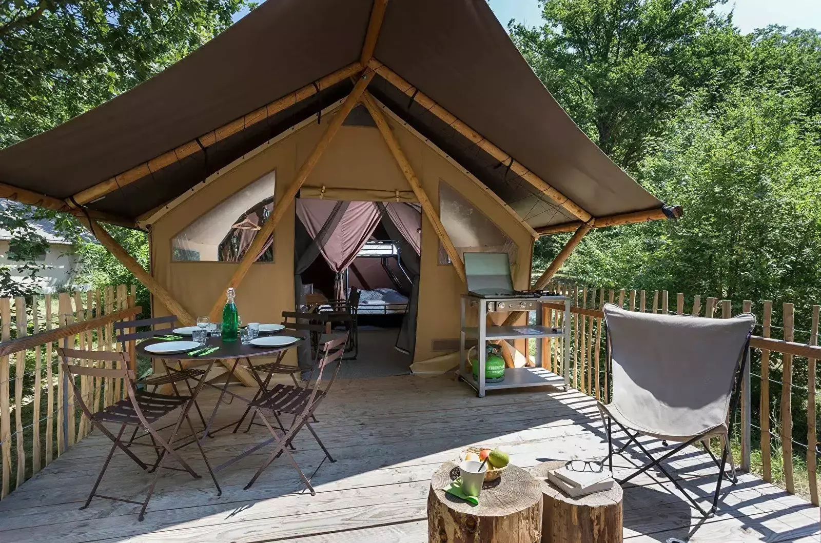 Glamping Camping Village Dieulefit - Huttopia