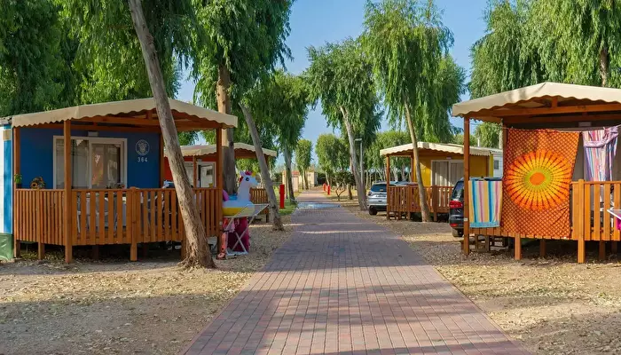 Camping Village Laguna Blu.