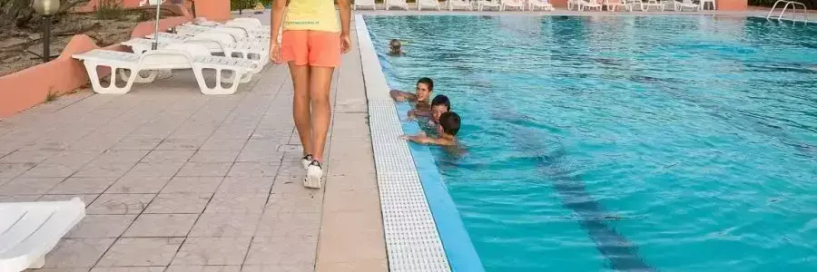 Swimming pool Camping Village Li Nibari