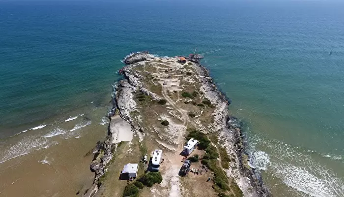 Camping Villaggio Turistico Punta Lunga.