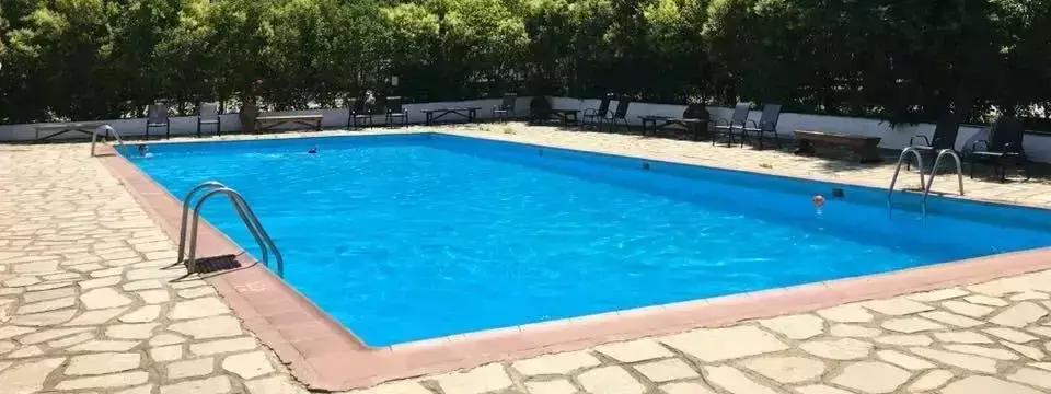 Piscine Camping Vrachos Kastraki