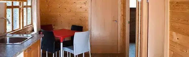 Interieur accommodatie Camping Y Bungalow Siurana