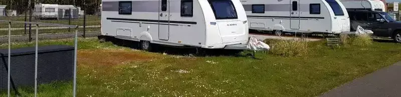 Pitch Campingplatz Ademi