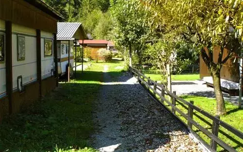Chalet-Bungalow Campingplatz Forellenhof