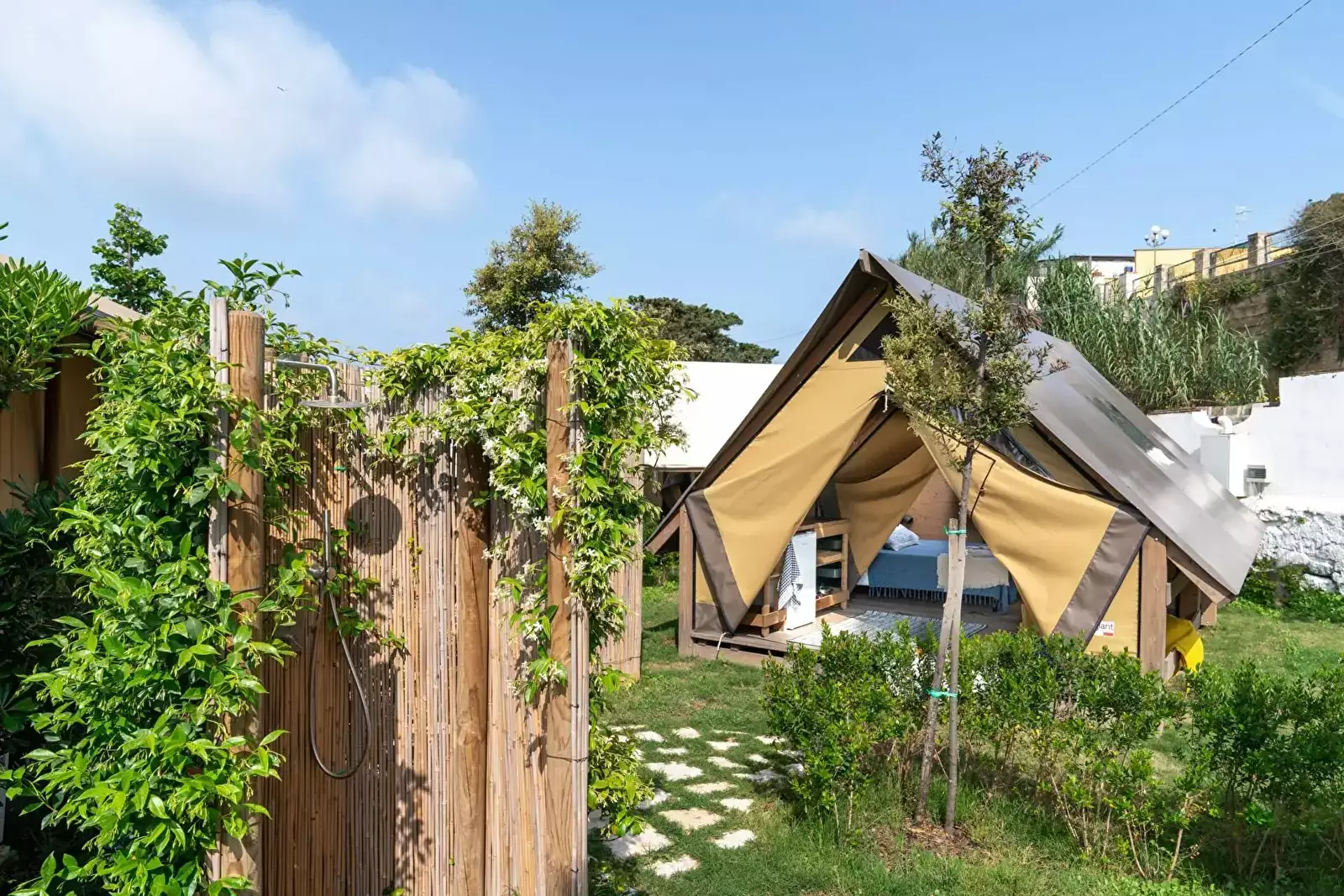 Glamping Ciraccio Procida Camp & Resort