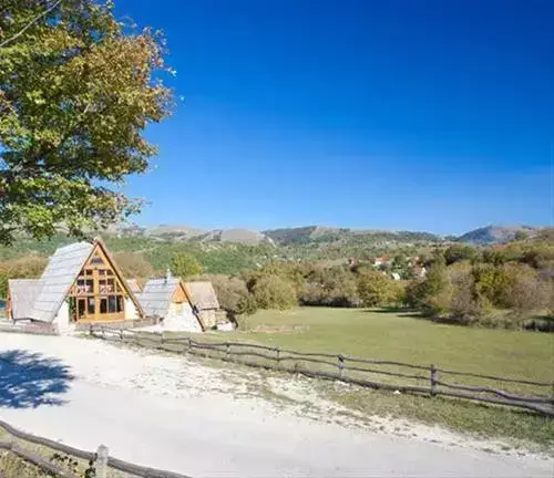 Chata - Rekreační dům Ethno village Jatak